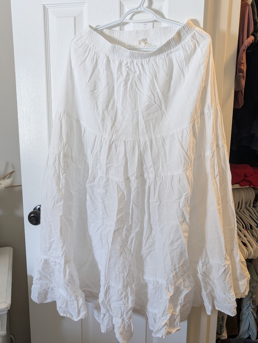 Women’s White Tiered Maxi Skirt with Ruffle Hem